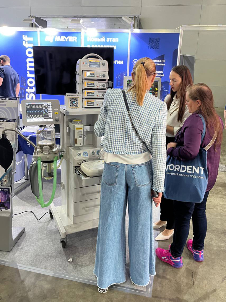 Стенд Stormoff на Dental Expo 2025 Стенд Stormoff на Dental Expo 2025